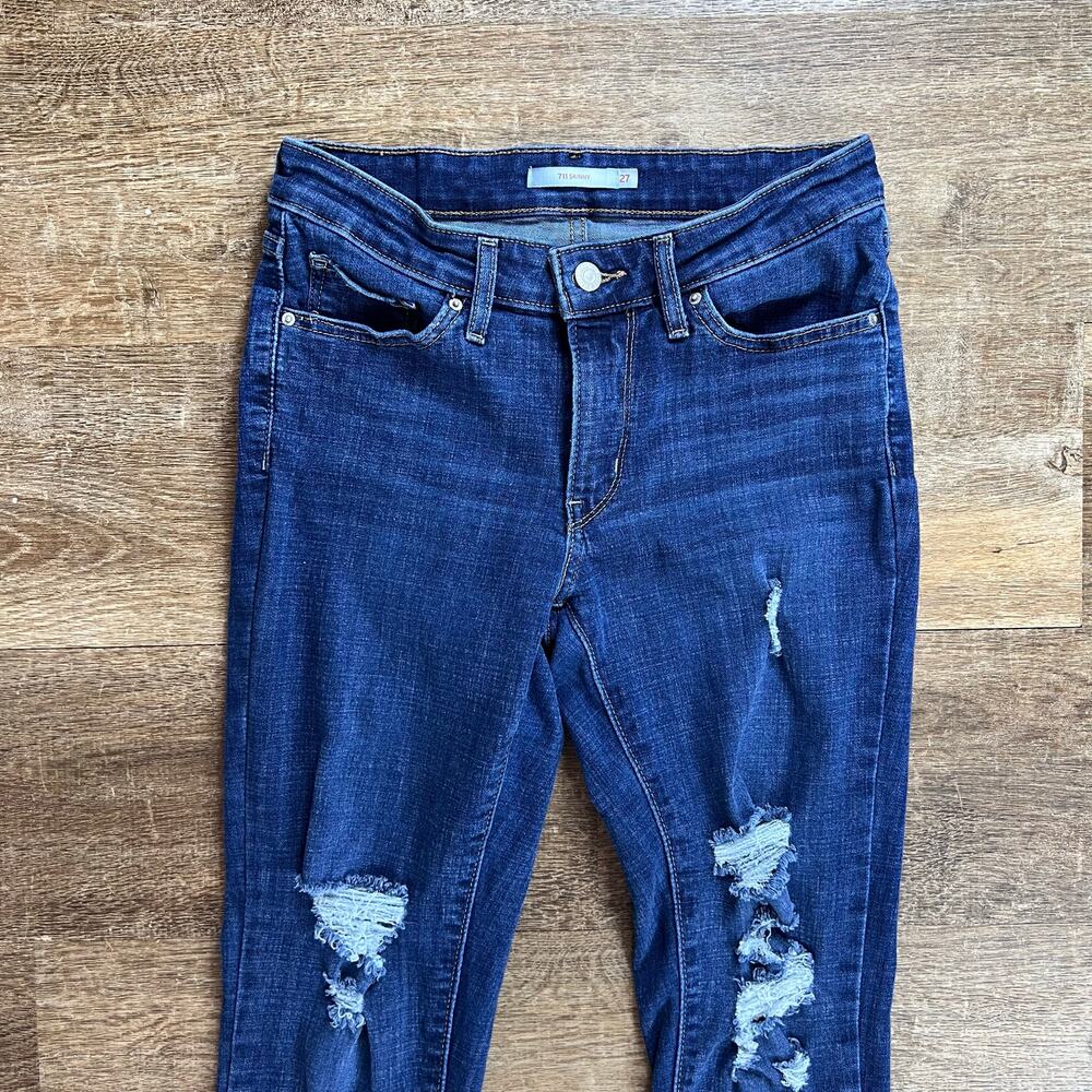 Levi's 711 Skinny Jeans Distressed Dark Wash - Picture 4 of 6
